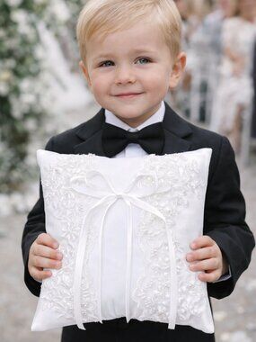 Floral Lace Ring Pillow White